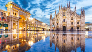 Italy_Duomo_Milan_Reflection_Puddle_Street_Arch_523438_1920x1080